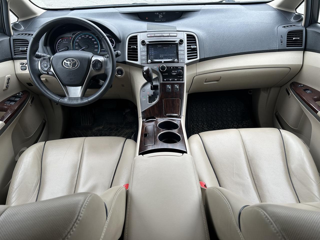 2016 Toyota Venza Limited   LOW KM Photo