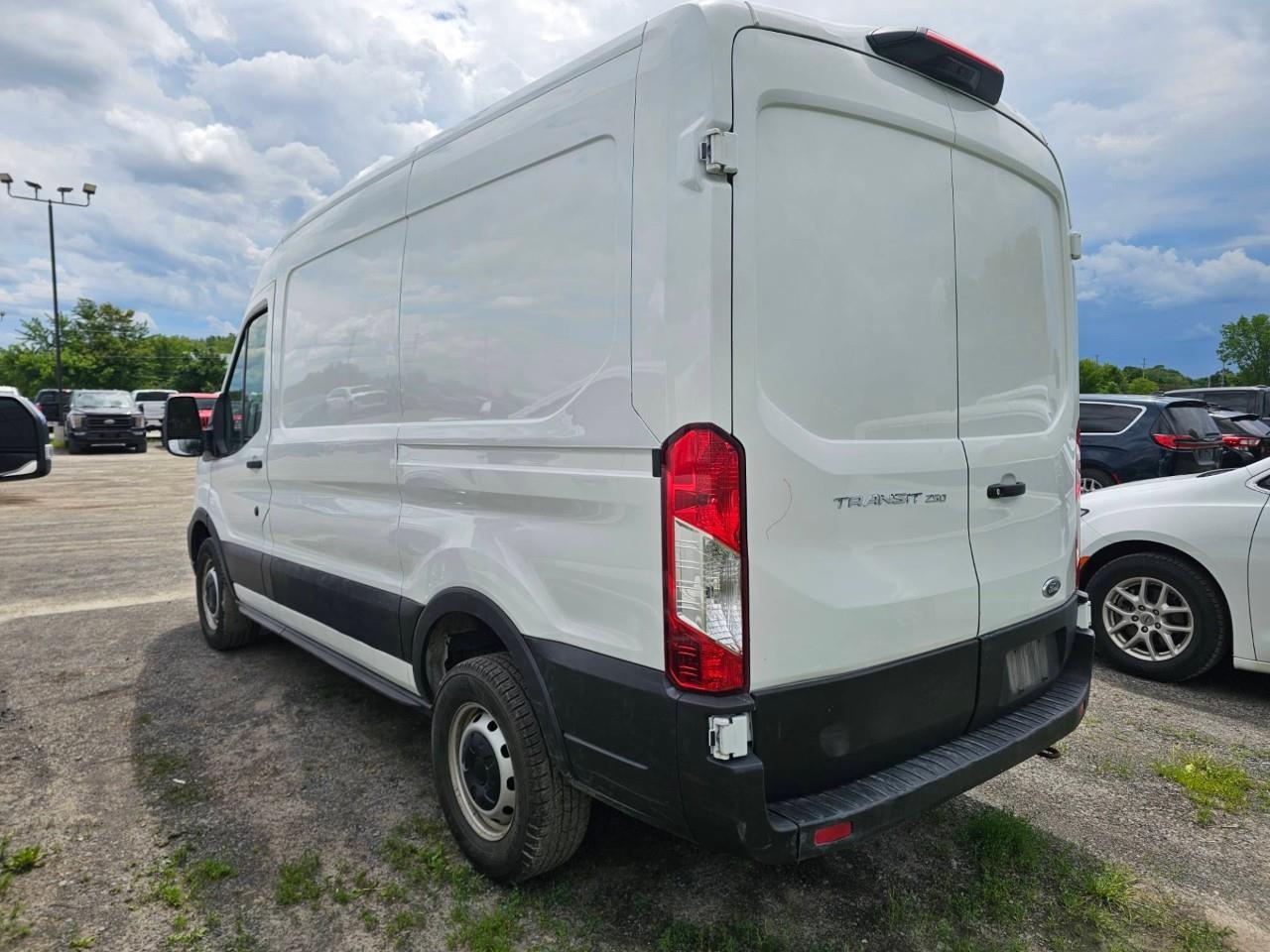2023 Ford Transit-250 Cargo Base Rear-Wheel Drive Medium Roof Van 130 in. WB Photo