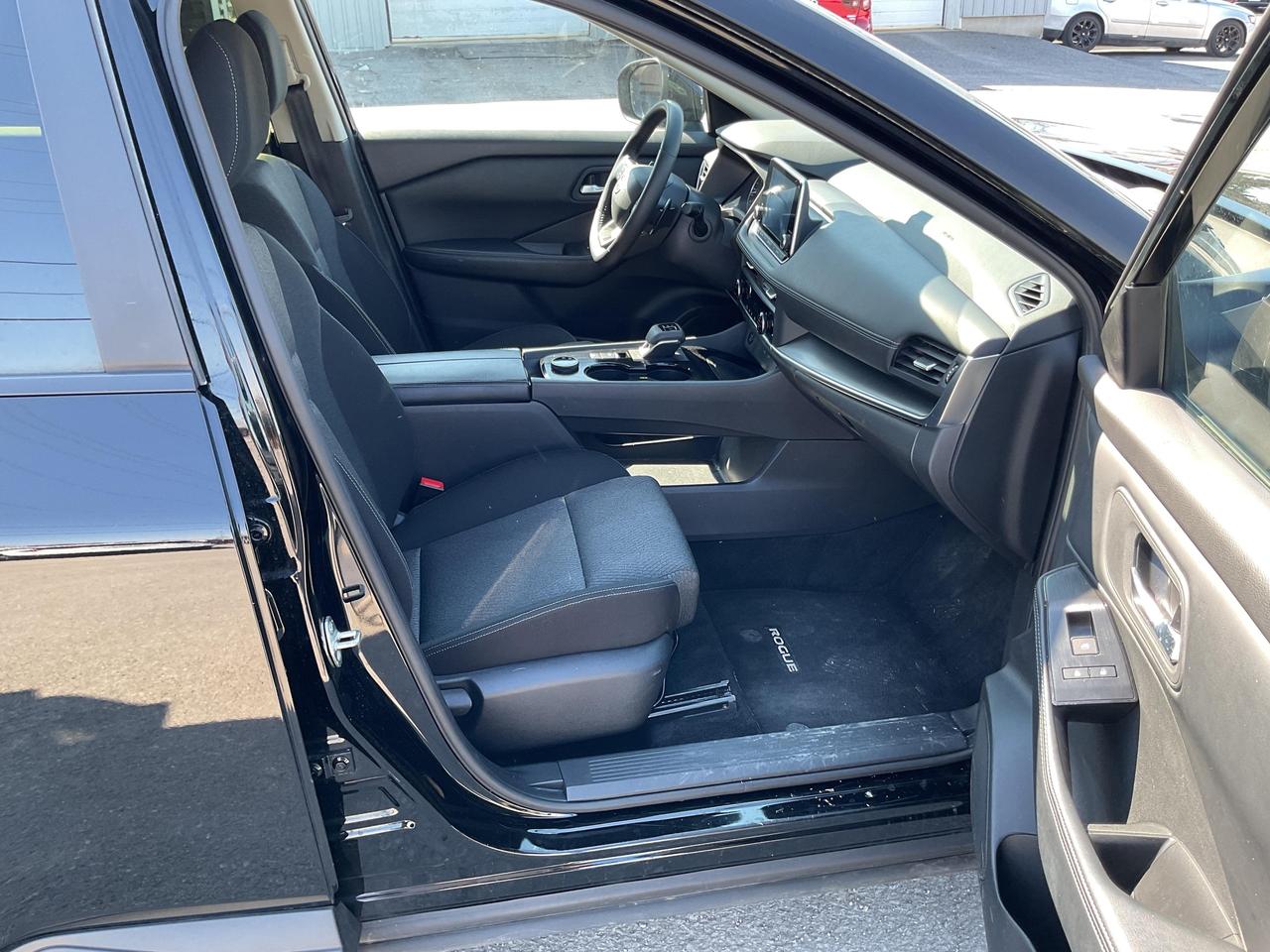 2025 Nissan Rogue  Photo