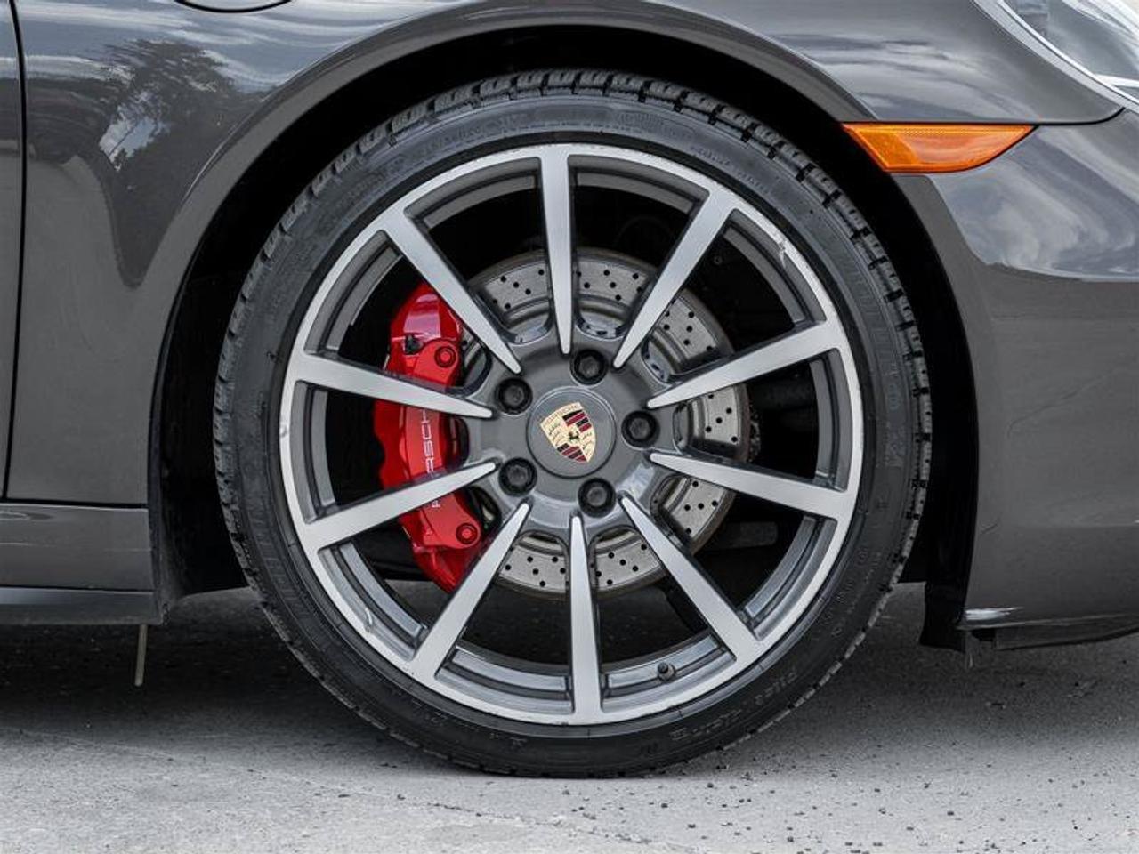2013 Porsche 911 Carrera 4S Photo