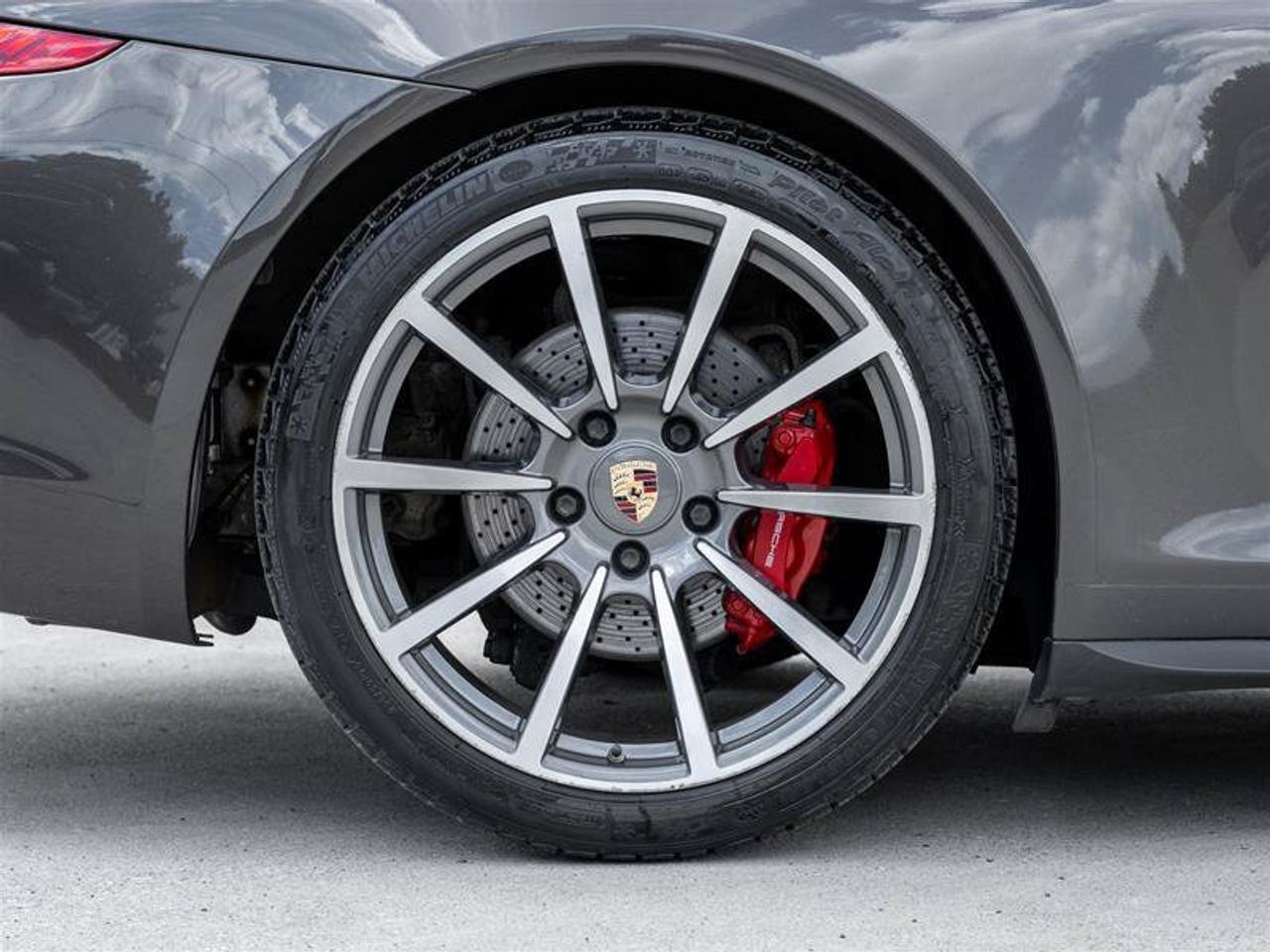 2013 Porsche 911 Carrera 4S Photo