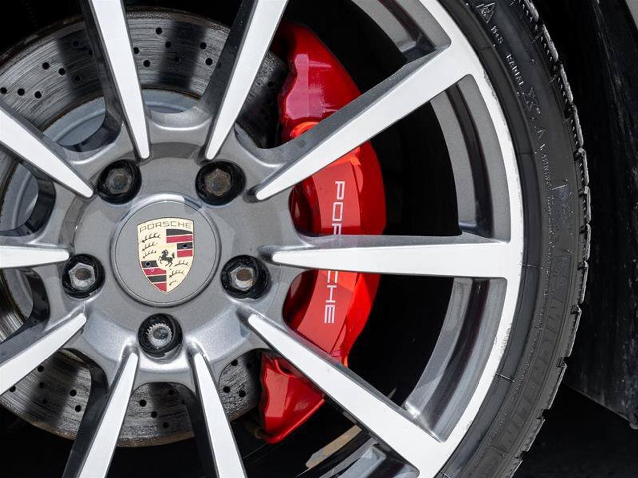 2013 Porsche 911 Carrera 4S Photo