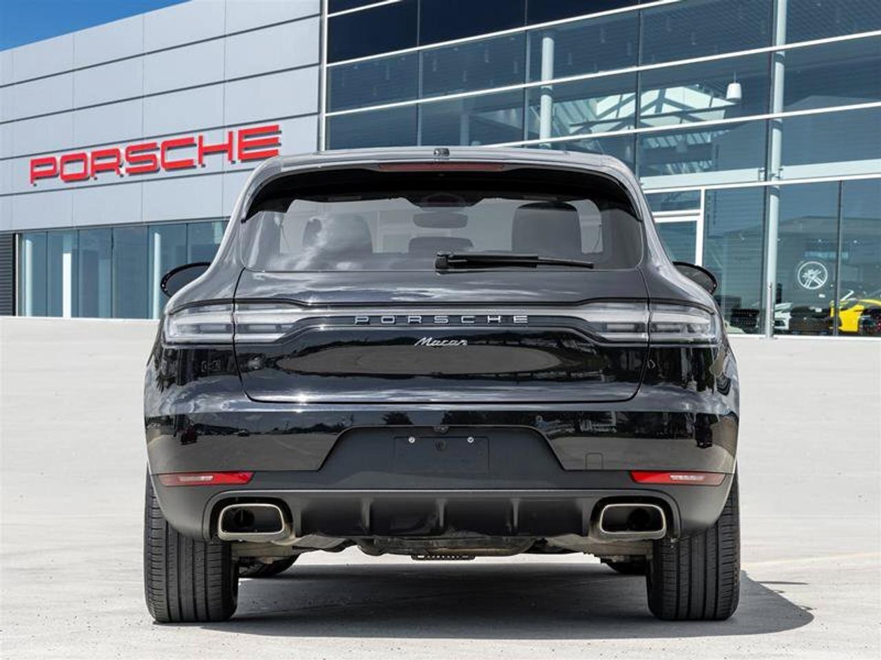 2021 Porsche Macan Base Photo