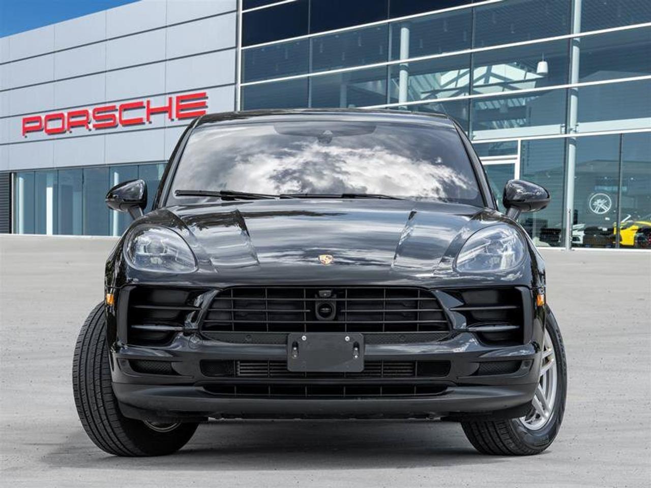 2021 Porsche Macan Base Photo