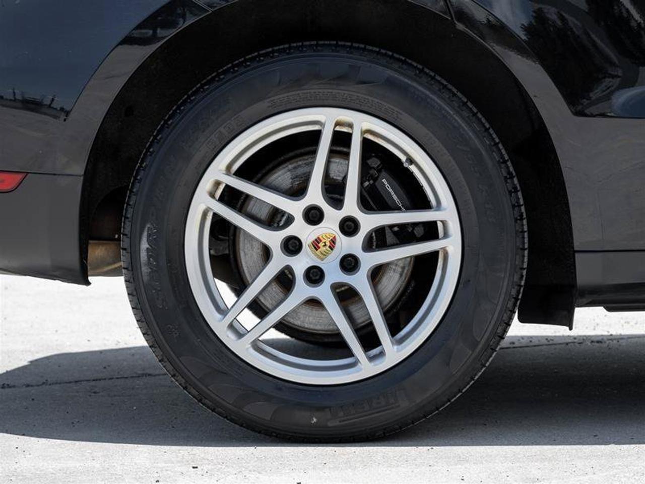 2021 Porsche Macan Base Photo