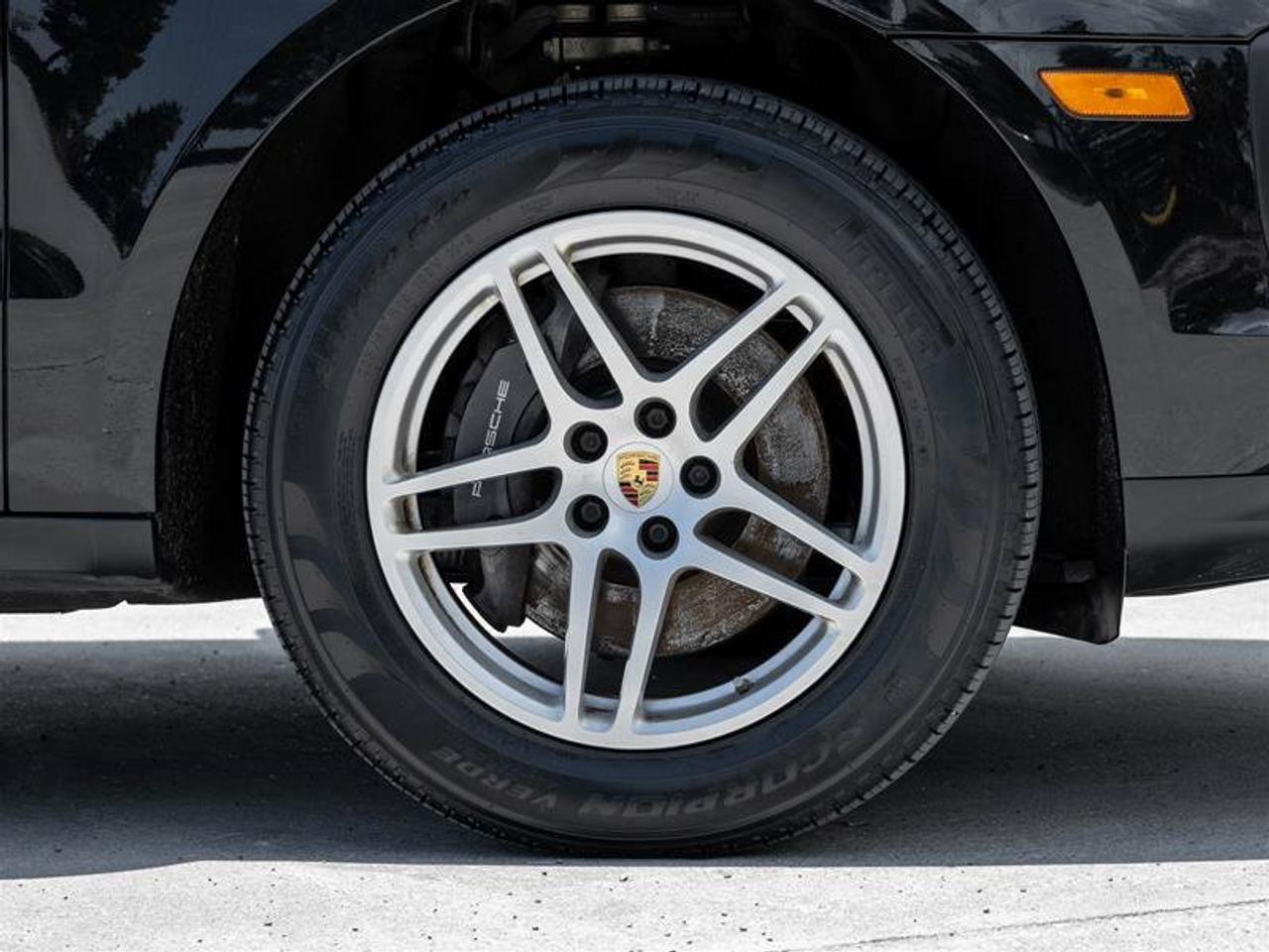 2021 Porsche Macan Base Photo