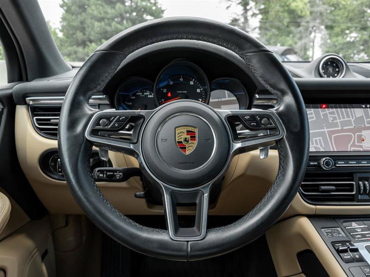 2021 Porsche Macan Base Photo