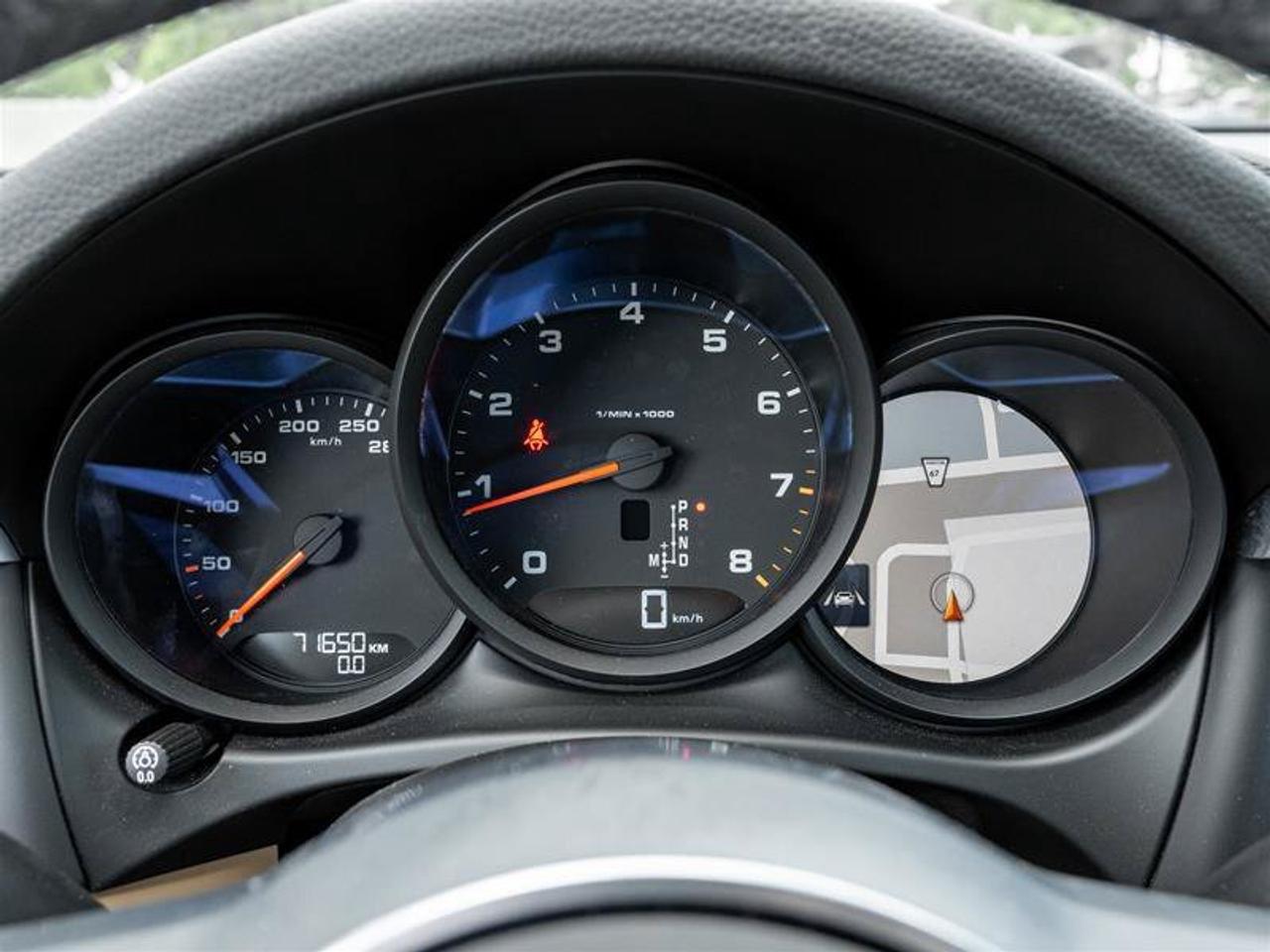 2021 Porsche Macan Base Photo