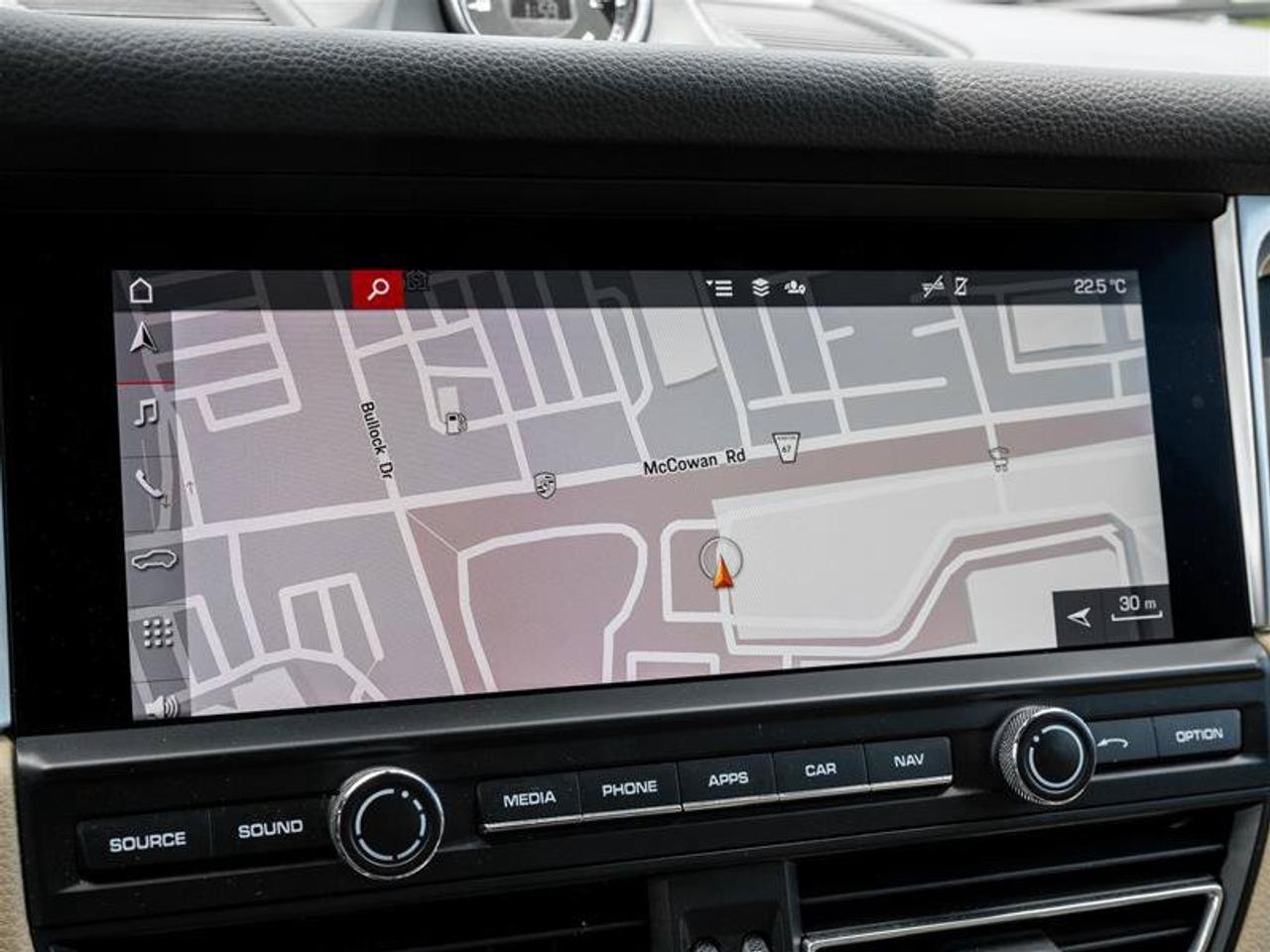 2021 Porsche Macan Base Photo