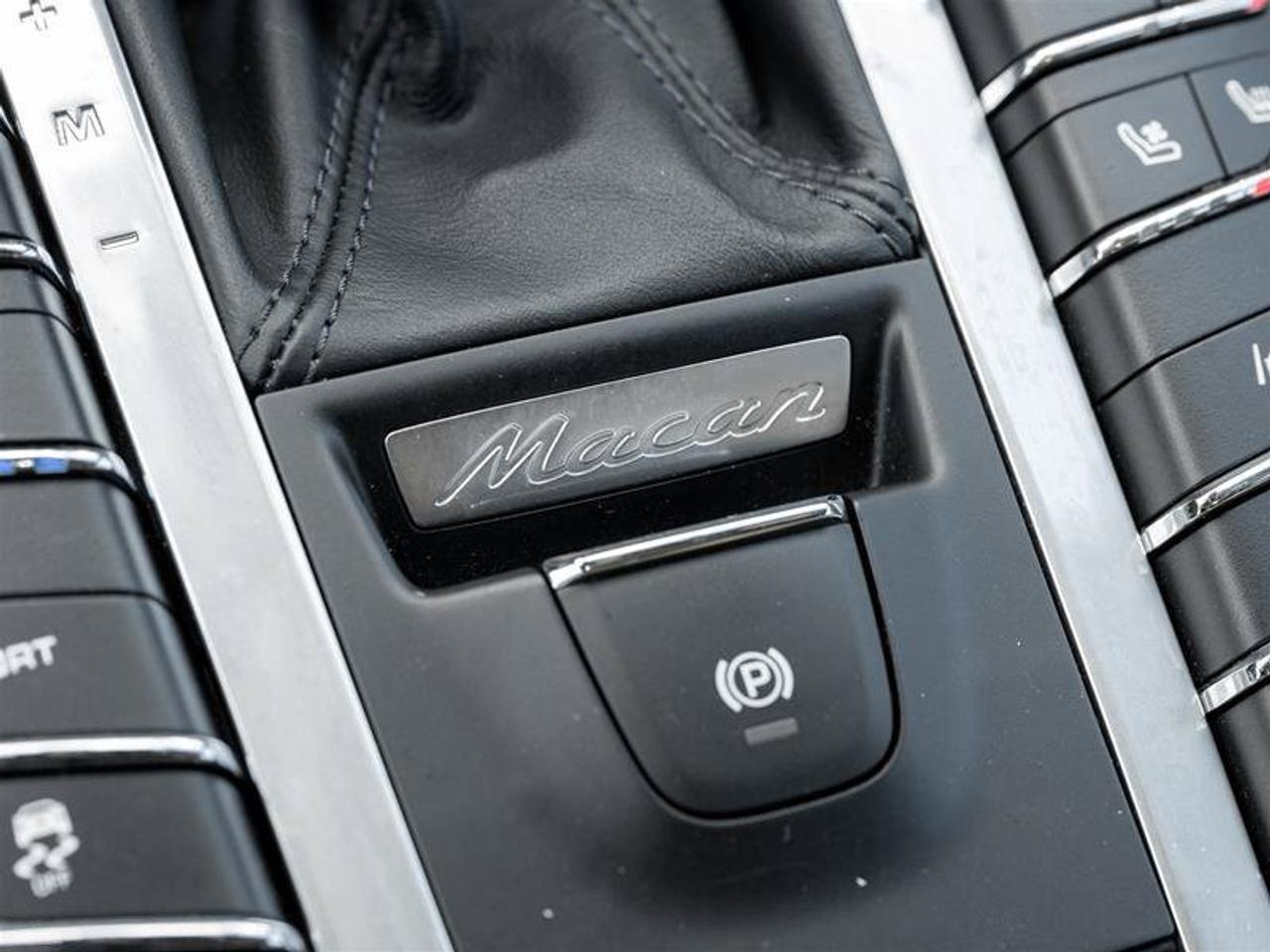 2021 Porsche Macan Base Photo