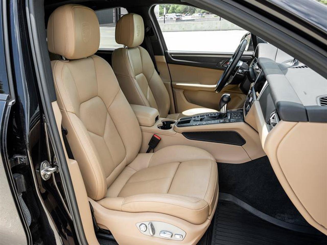 2021 Porsche Macan Base Photo