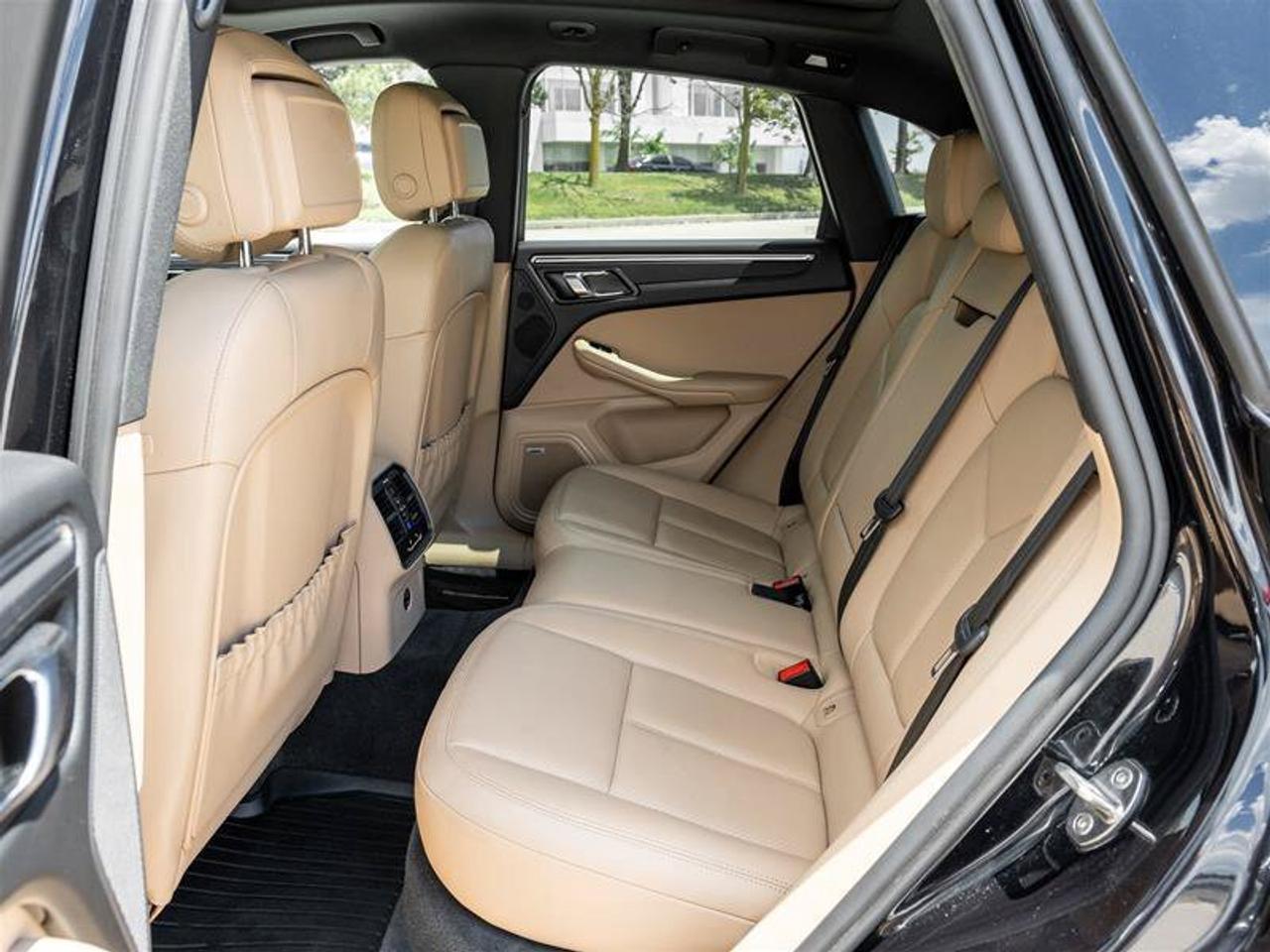 2021 Porsche Macan Base Photo