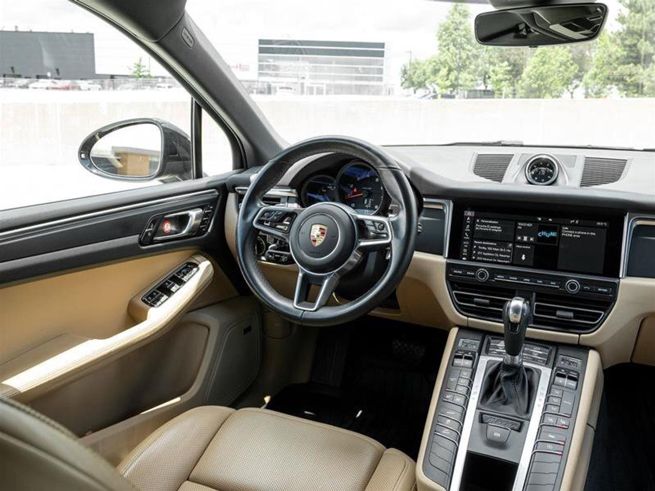2021 Porsche Macan Base Photo
