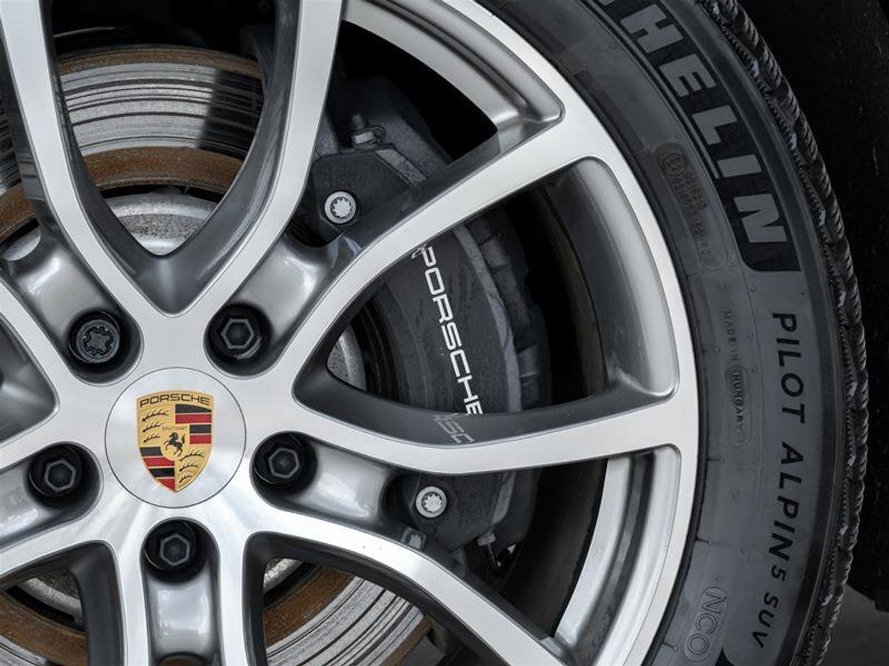 2026 Porsche Cayenne E-Hybrid Photo
