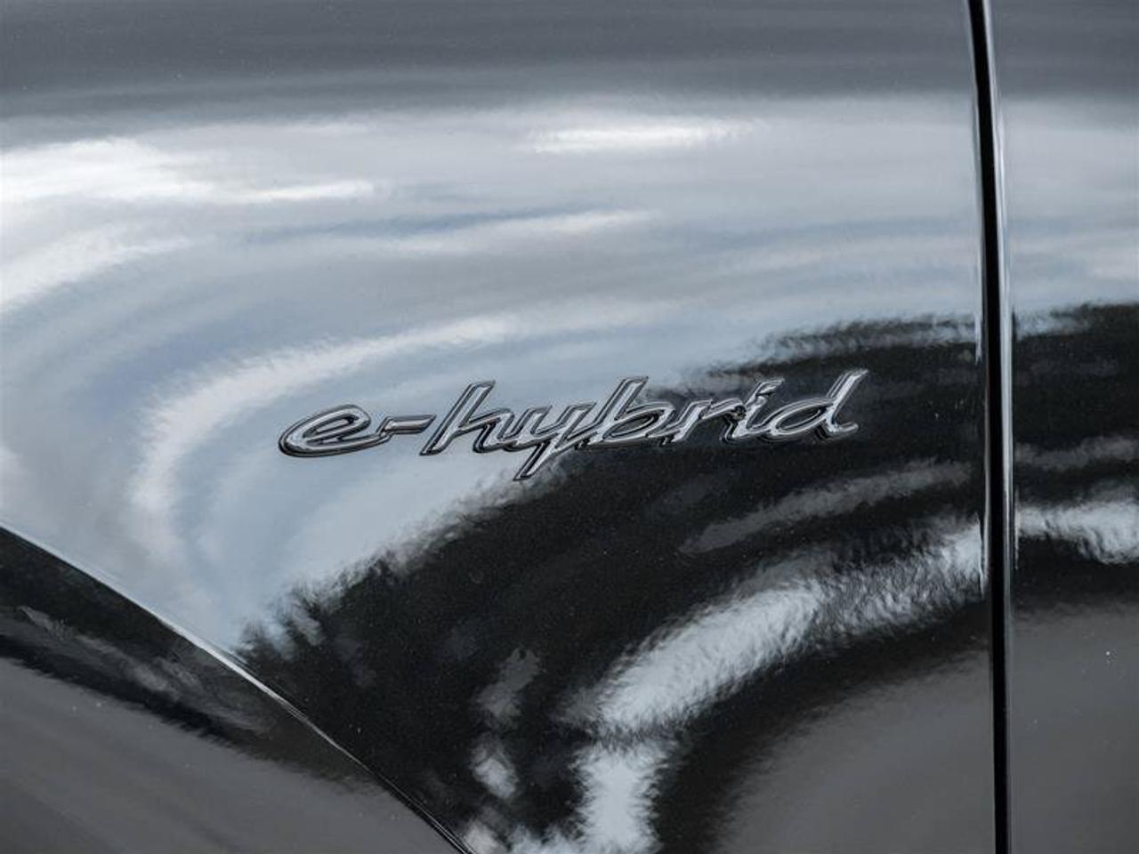 2026 Porsche Cayenne E-Hybrid Photo