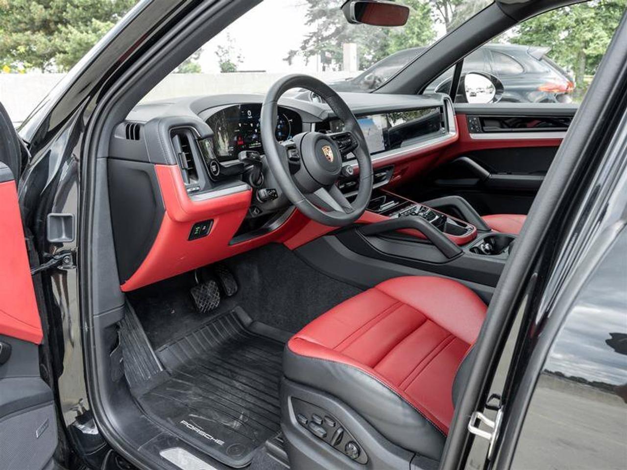 2026 Porsche Cayenne E-Hybrid Photo