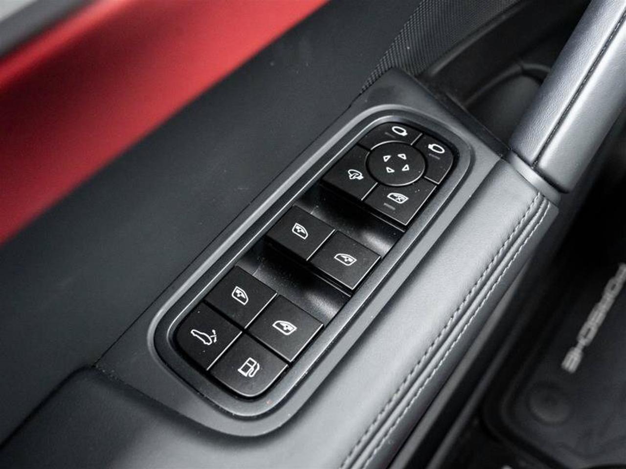 2026 Porsche Cayenne E-Hybrid Photo