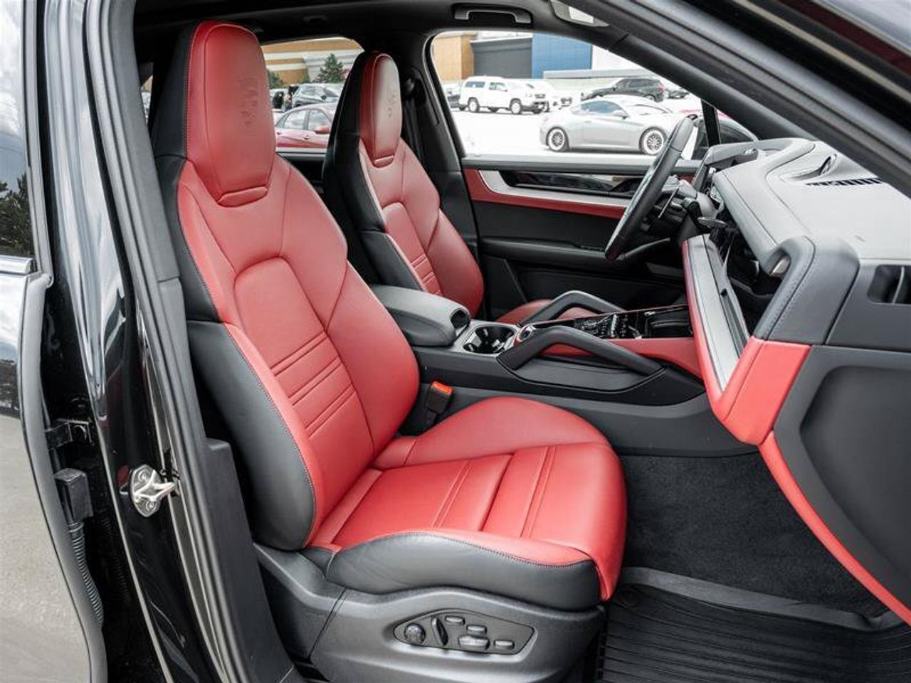 2026 Porsche Cayenne E-Hybrid Photo