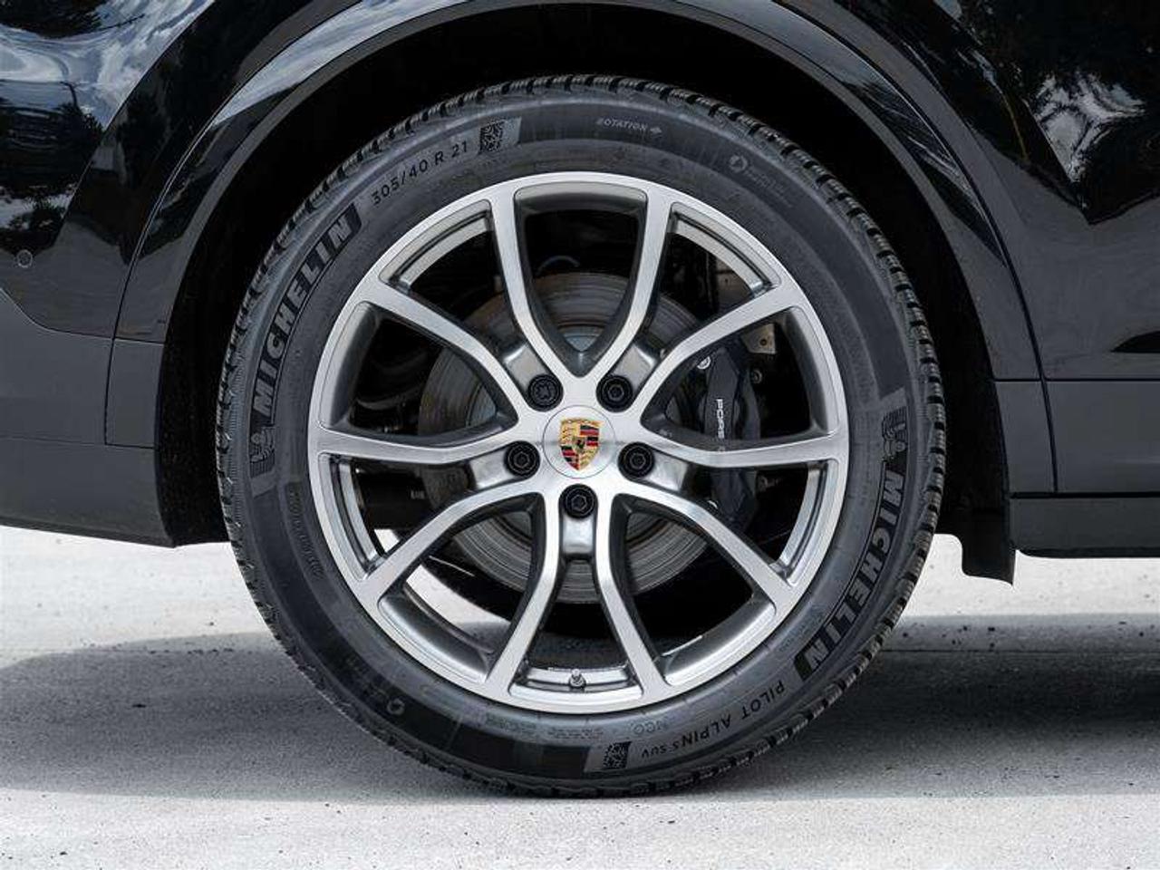 2026 Porsche Cayenne E-Hybrid AWD Premium Plus Package 21 Cayenne Exclusive Design Wheels Exclusive Design Taillights Photo