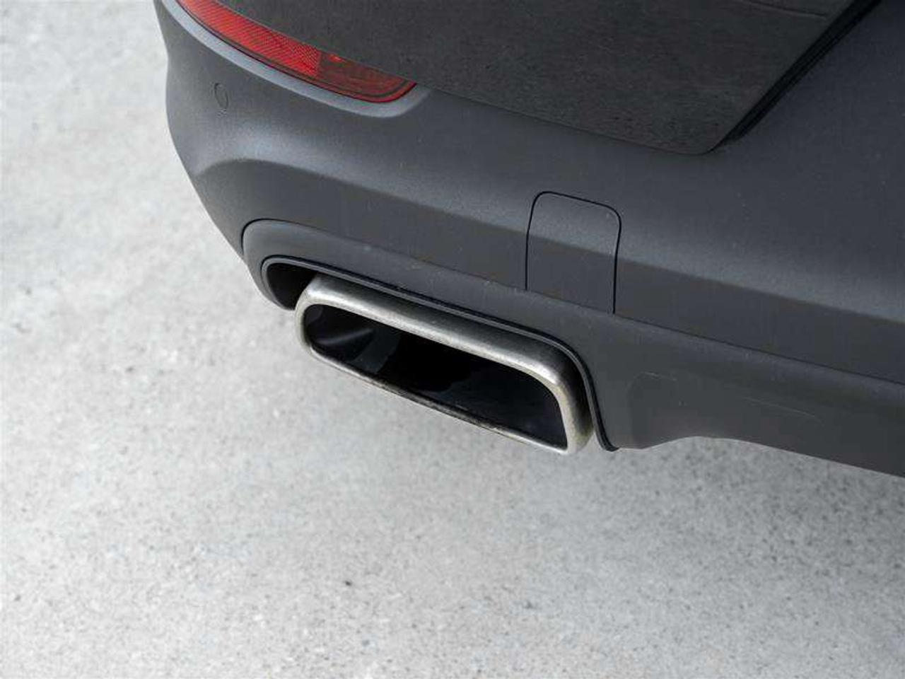 2026 Porsche Cayenne E-Hybrid AWD Premium Plus Package 21 Cayenne Exclusive Design Wheels Exclusive Design Taillights Photo