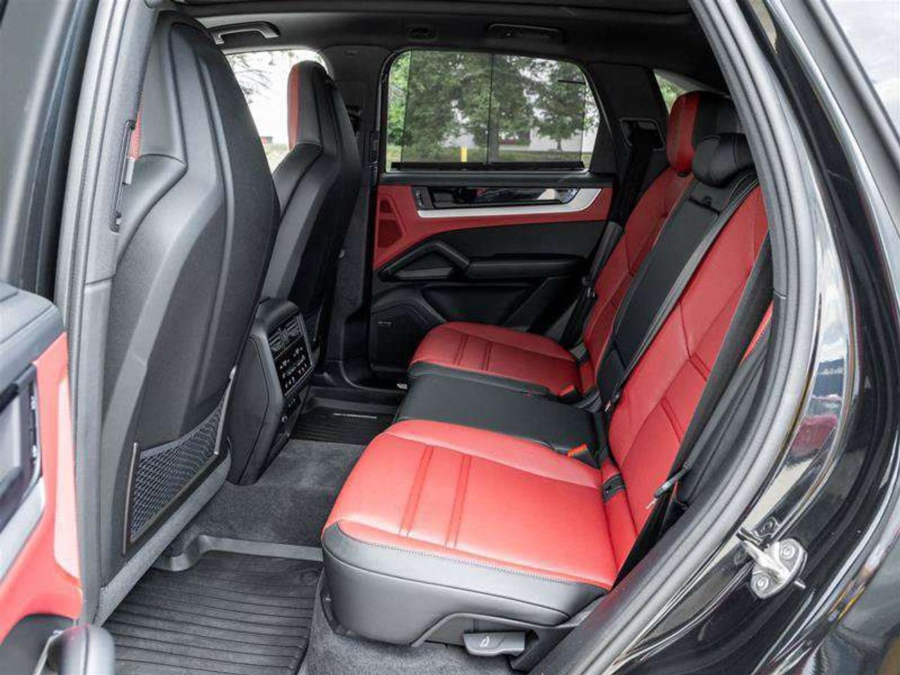 2026 Porsche Cayenne E-Hybrid AWD Premium Plus Package 21 Cayenne Exclusive Design Wheels Exclusive Design Taillights Photo
