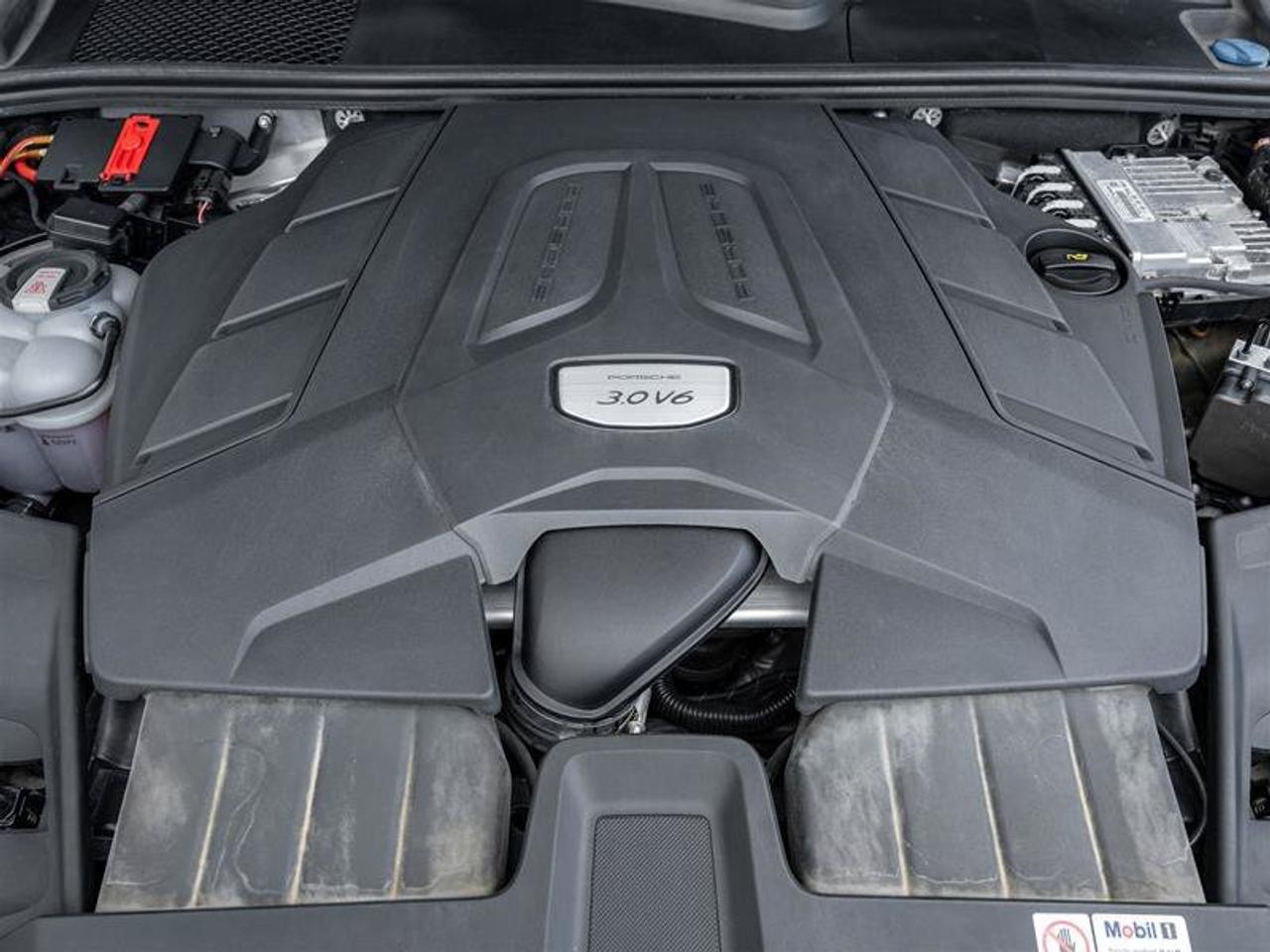 2023 Porsche Cayenne Base Photo