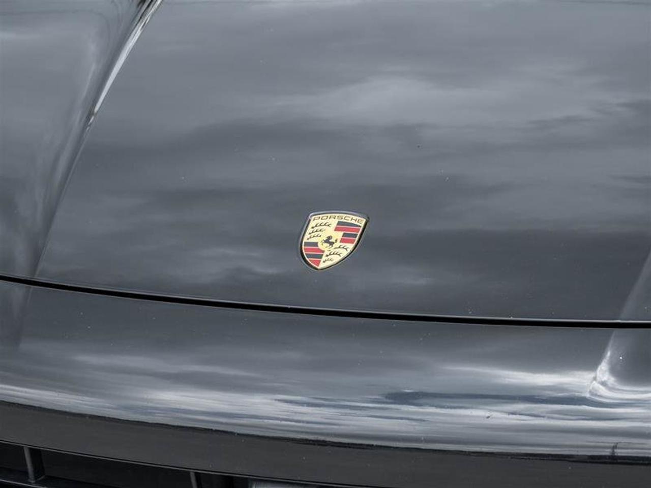 2023 Porsche Cayenne Base Photo3