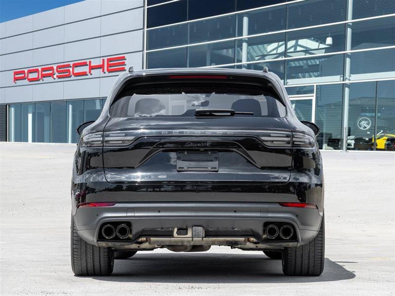 2023 Porsche Cayenne Base Photo