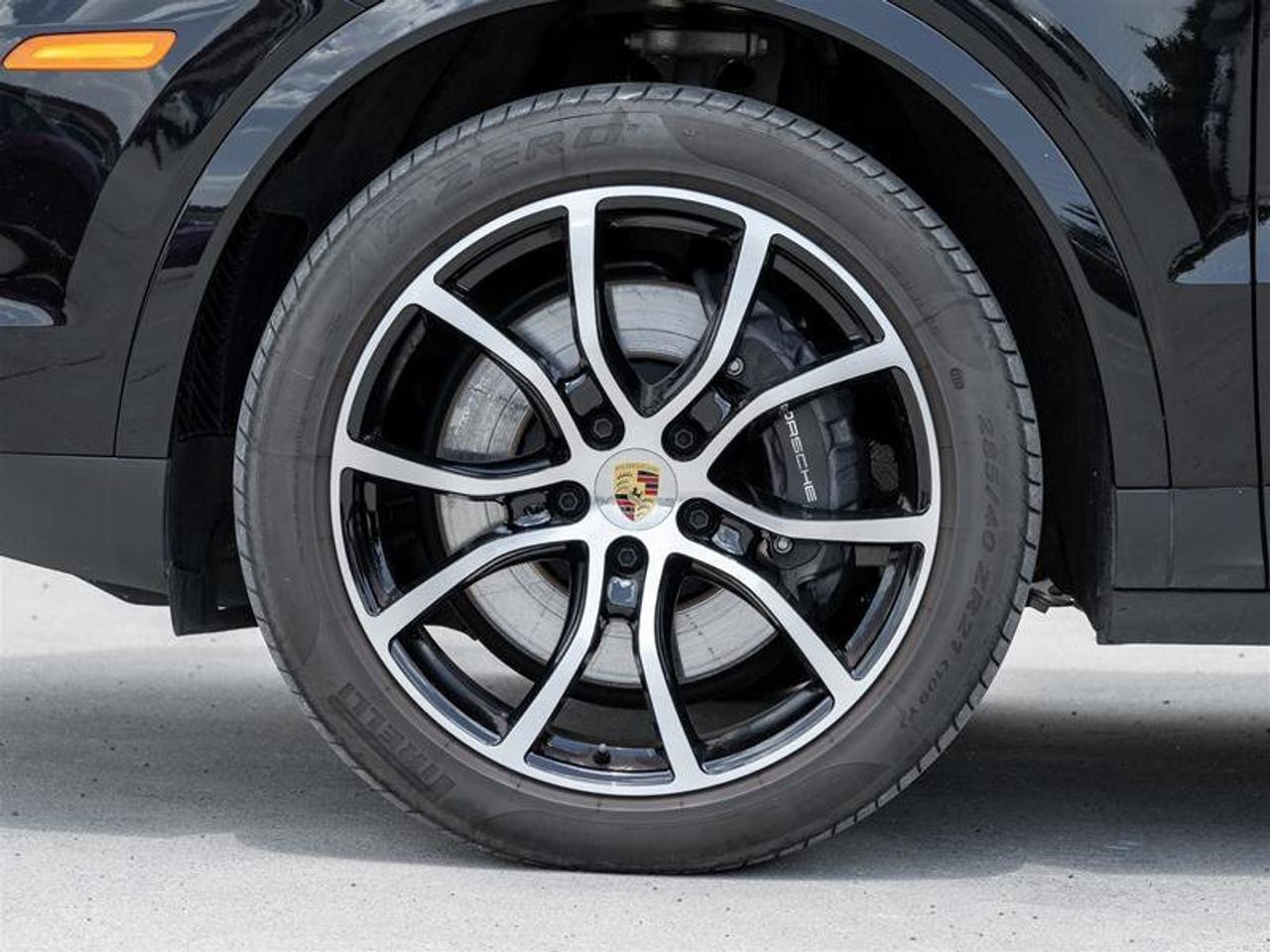 2023 Porsche Cayenne Base Photo
