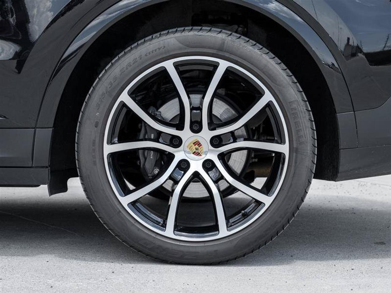 2023 Porsche Cayenne Base Photo