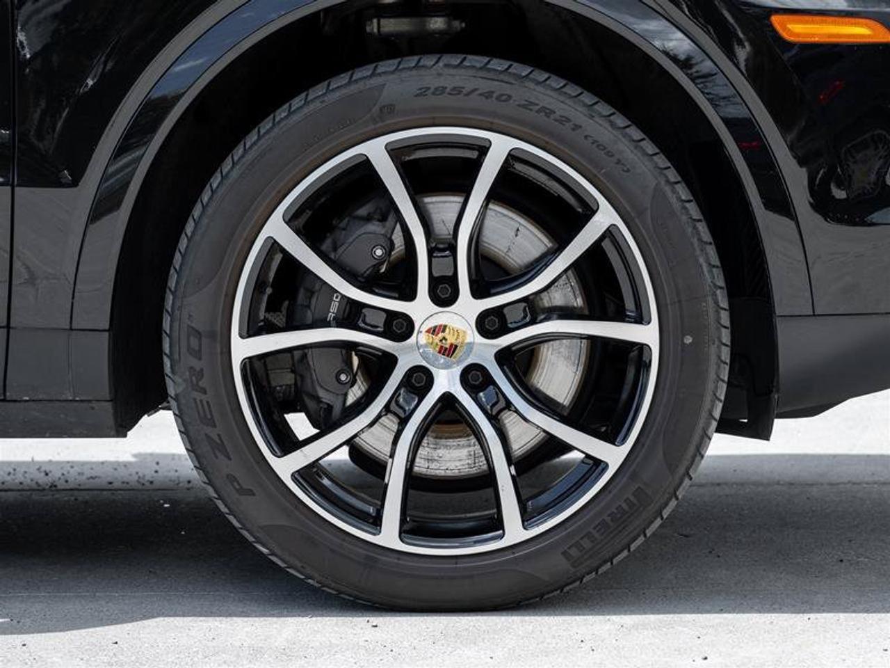 2023 Porsche Cayenne Base Photo