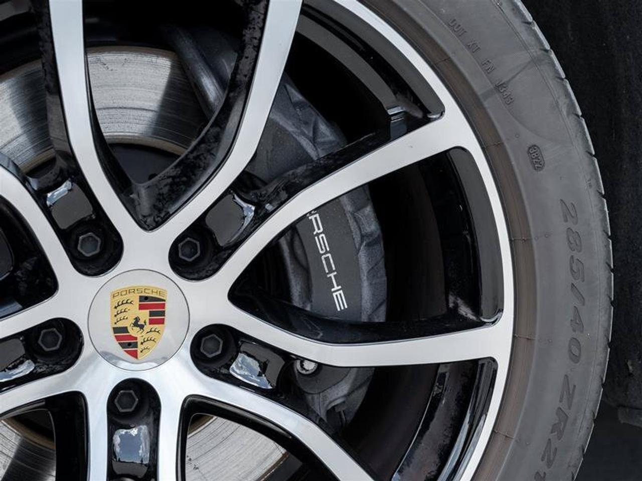 2023 Porsche Cayenne Base Photo