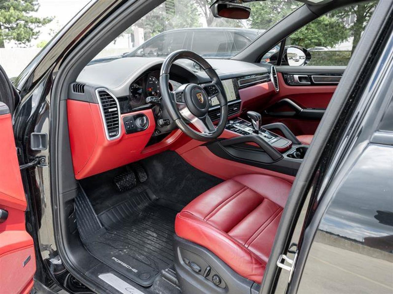 2023 Porsche Cayenne Base Photo