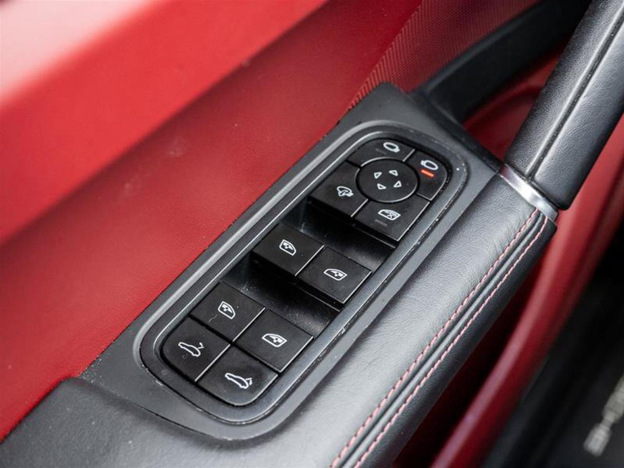 2023 Porsche Cayenne Base Photo