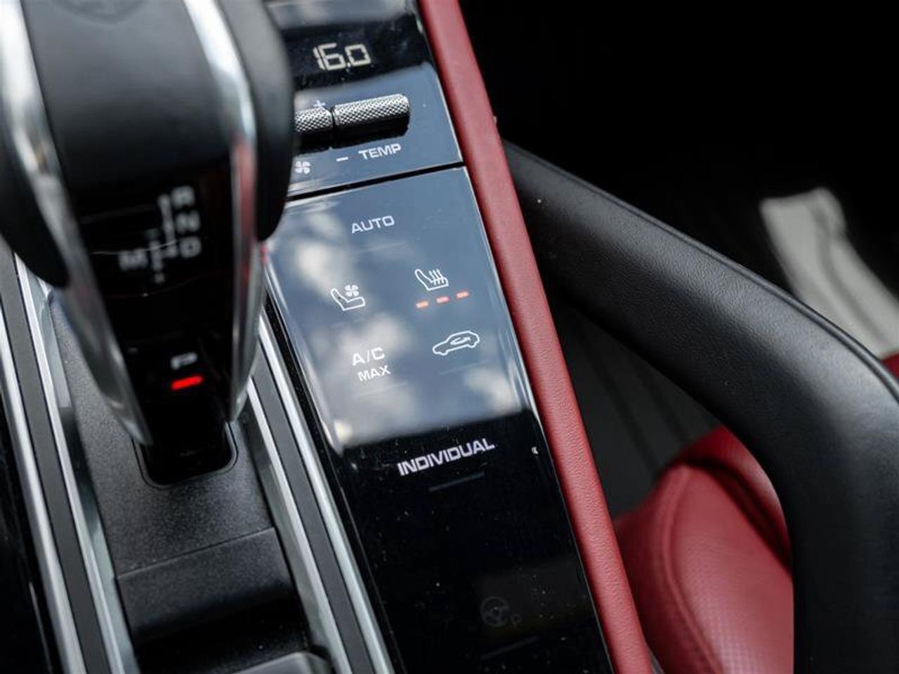 2023 Porsche Cayenne Base Photo