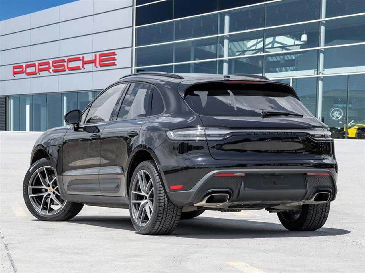 2026 Porsche Macan Base Photo