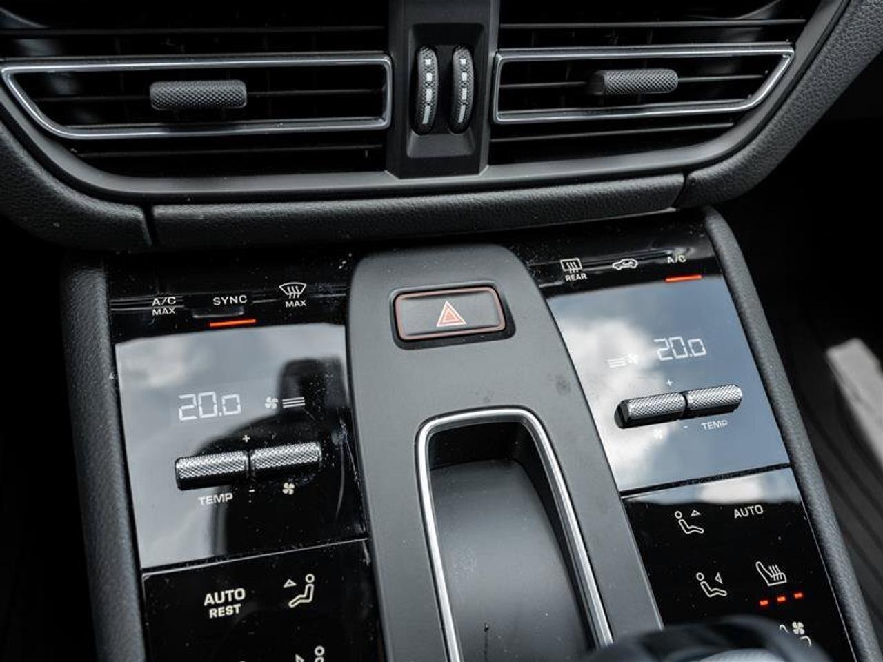 2026 Porsche Macan Base Photo