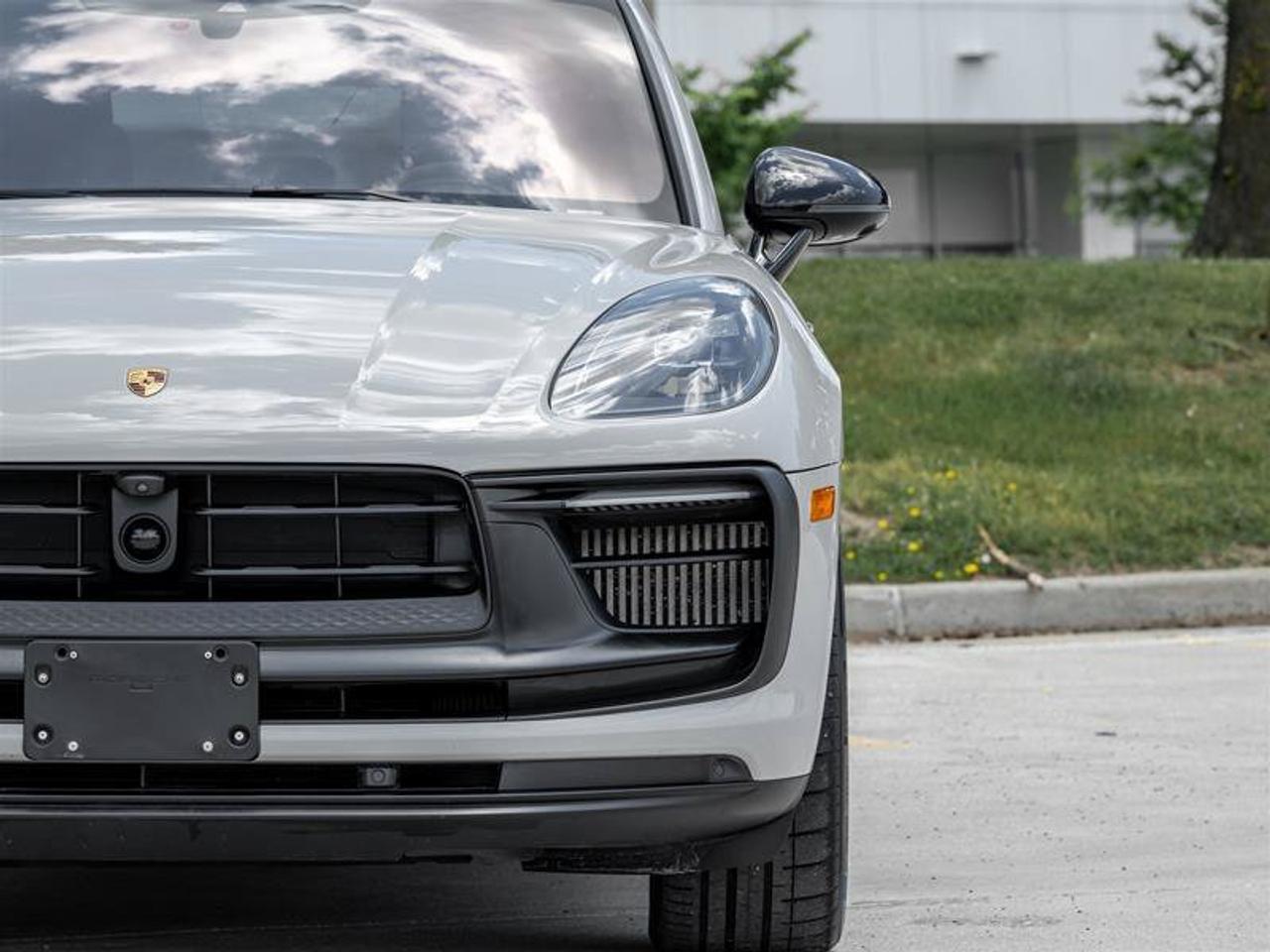 2025 Porsche Macan GTS Photo
