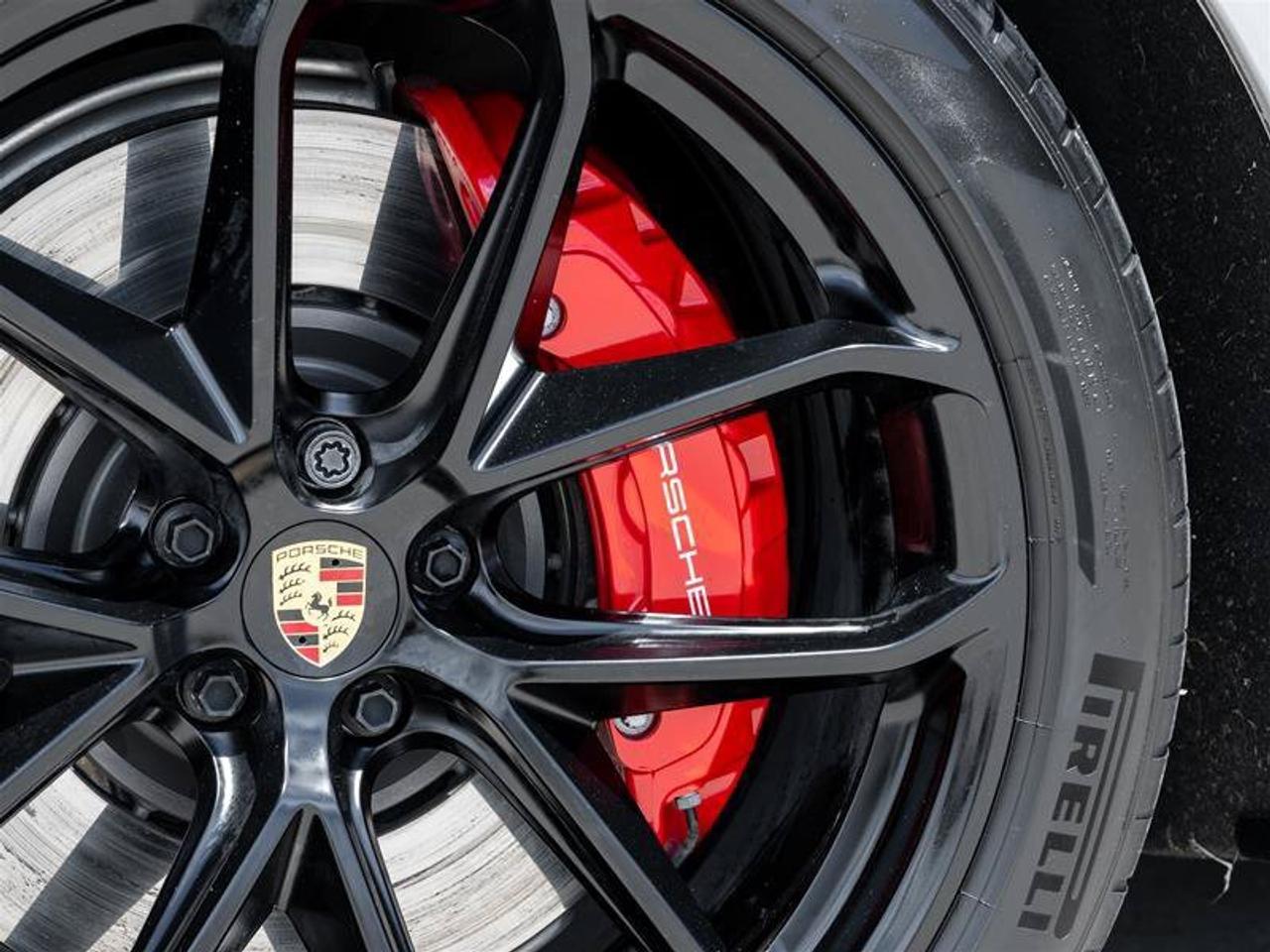 2025 Porsche Macan GTS Photo