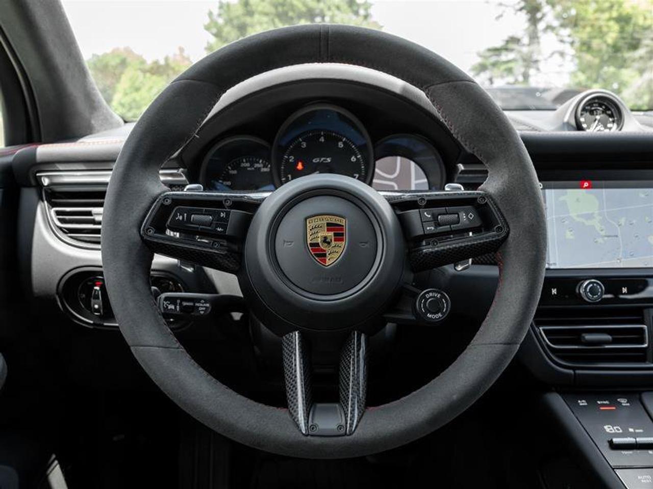 2025 Porsche Macan GTS Photo