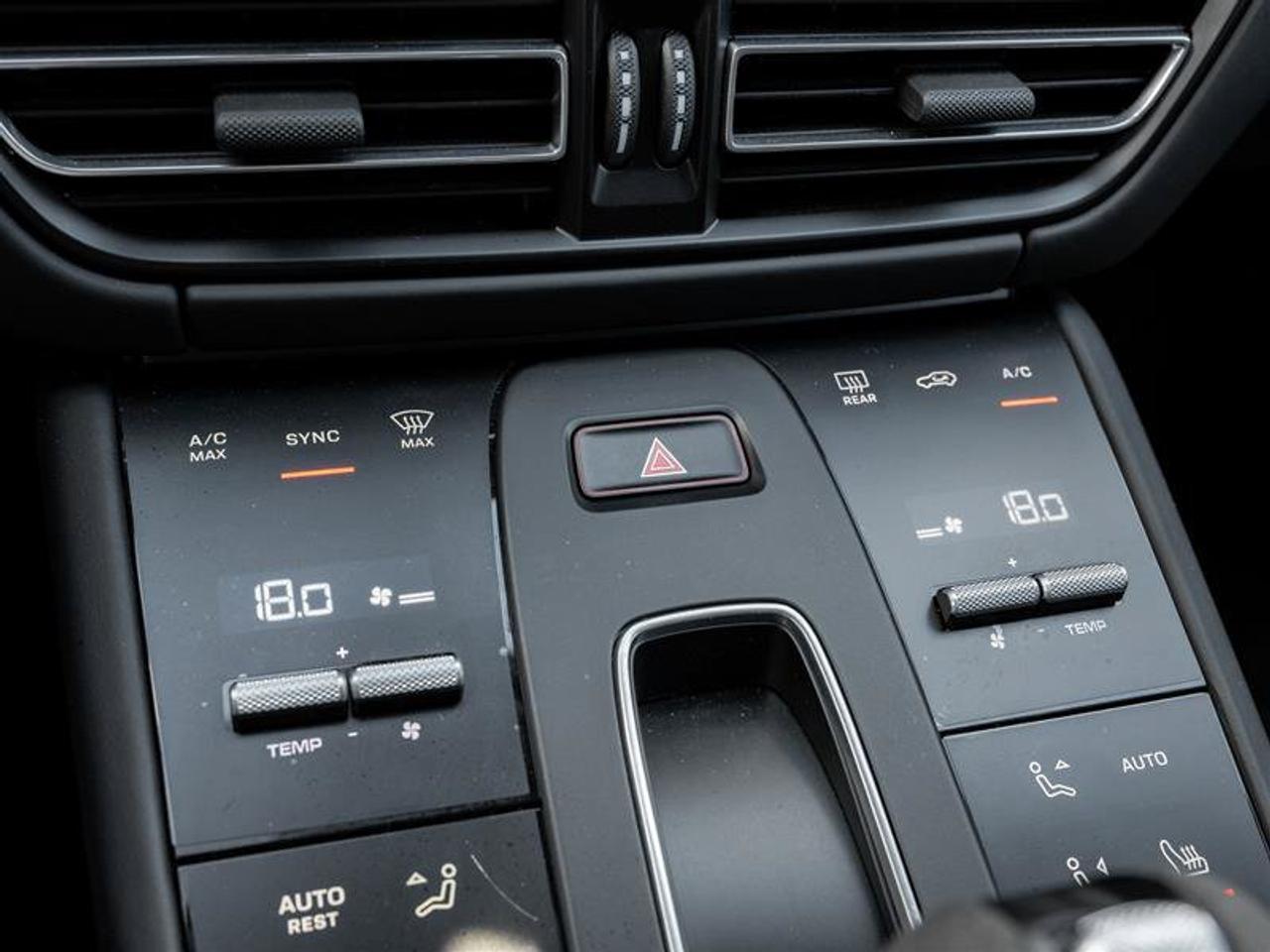 2025 Porsche Macan GTS Photo