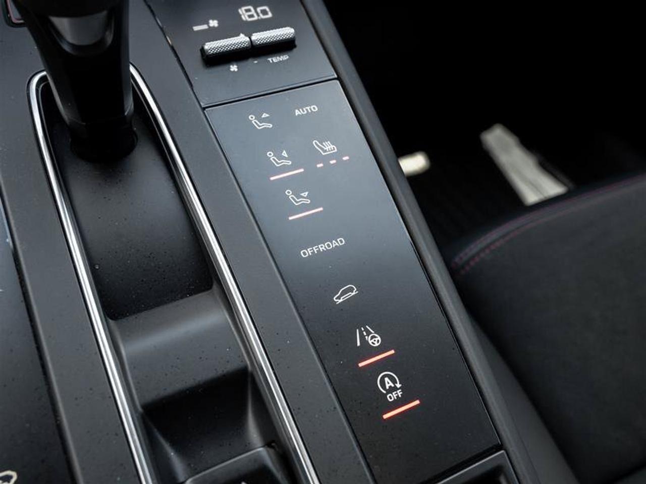 2025 Porsche Macan GTS Photo