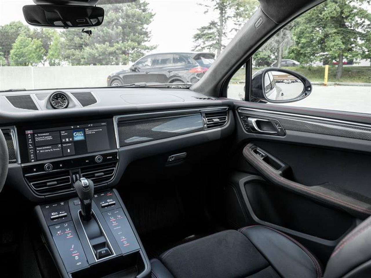 2025 Porsche Macan GTS Photo