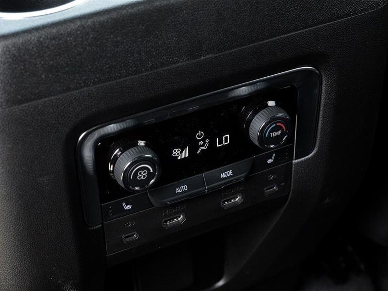 2026 Chevrolet Suburban Z71 4dr 4x4 Photo