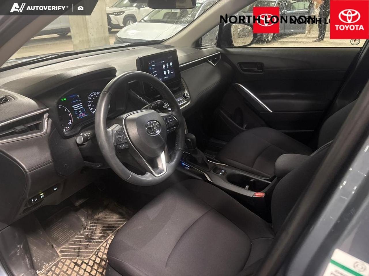 2024 Toyota Corolla Cross LE 4dr All-Wheel Drive Photo