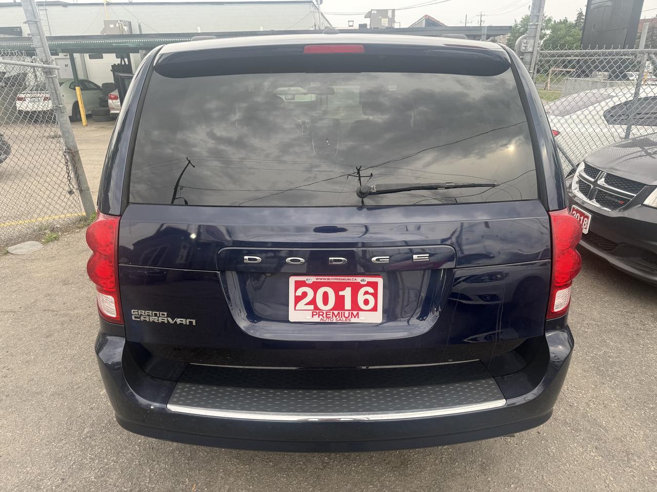 2016 Dodge Grand Caravan *** BLOWOUT SALE *** Photo4