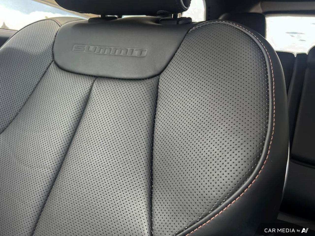 2023 Jeep Grand Cherokee 4xe Summit Reserve | Navigation | Leather | Sunroof | Remote Start | Rain Sensing Wipers | Photo