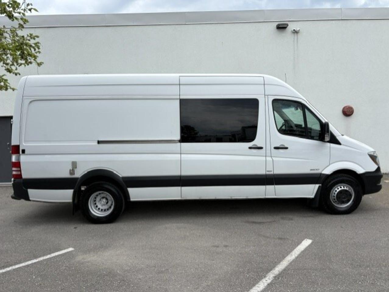 2014 Mercedes-Benz Sprinter 3500 V6 170 EXT DUALLY-1 OWNER-SHELVES-DIVIDER-CAM Photo