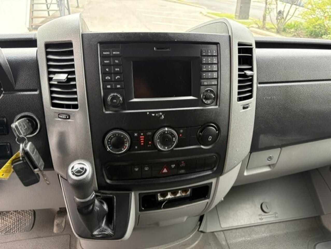 2014 Mercedes-Benz Sprinter 3500 V6 170 EXT DUALLY-1 OWNER-SHELVES-DIVIDER-CAM Photo
