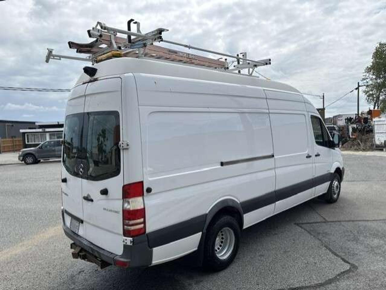 2015 Mercedes-Benz Sprinter 3500 V6 170 HIGH ROOF-DUALLY-LADDER RACKS-1 OWNER! Photo4